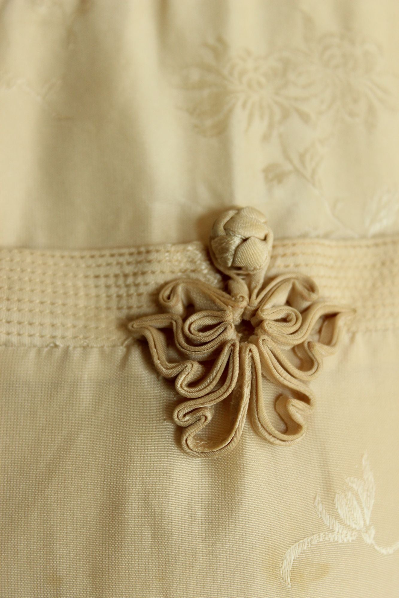 Vintage 1960s Volup Size Calabash House Ivory Silk Damask Dress