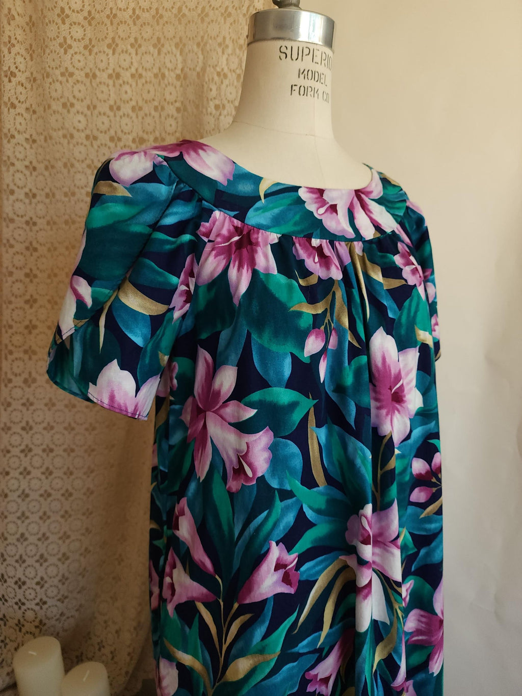 Vintage 1990s Hilo Hattie Mumu Dress with Pocket