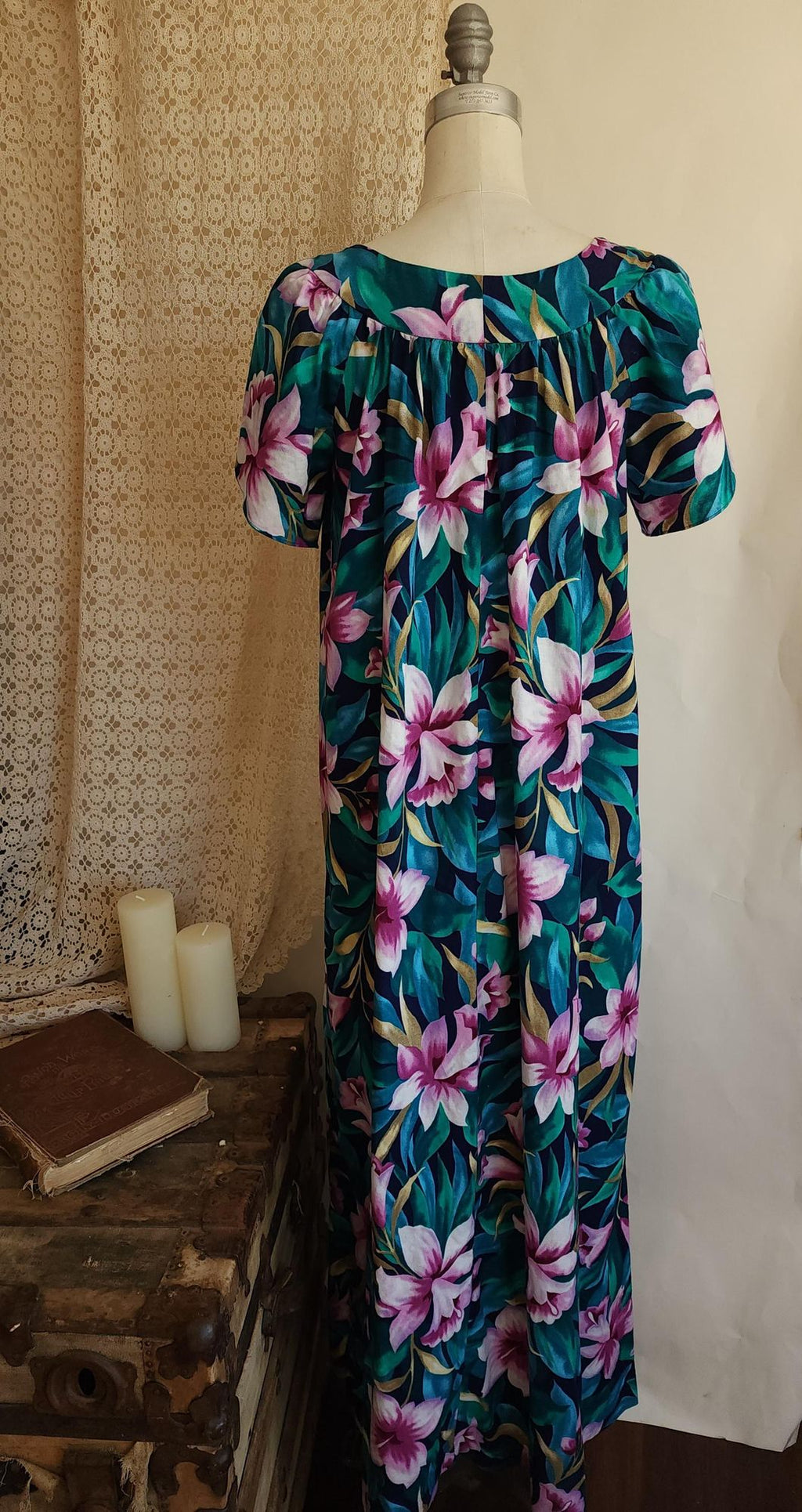 Vintage 1990s Hilo Hattie Mumu Dress with Pocket