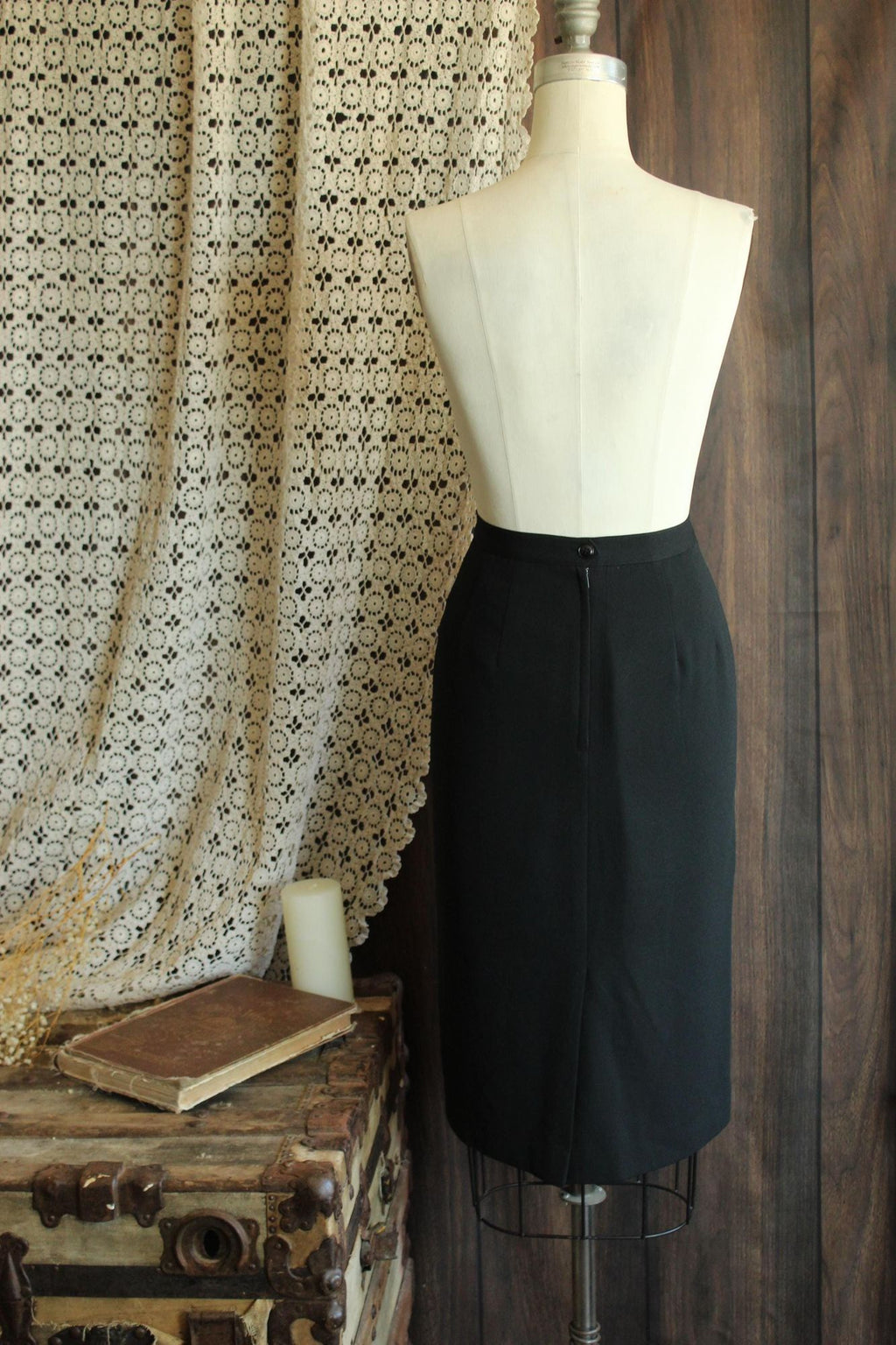 Vintage 1990s 2000s  Kasper and Co Knee Length Pencil Skirt
