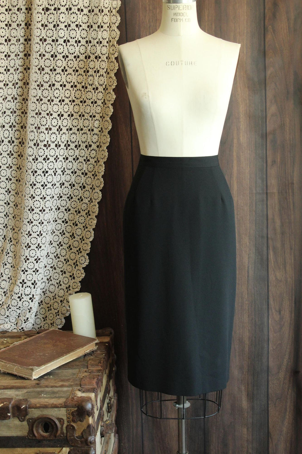 Vintage 1990s 2000s  Kasper and Co Knee Length Pencil Skirt