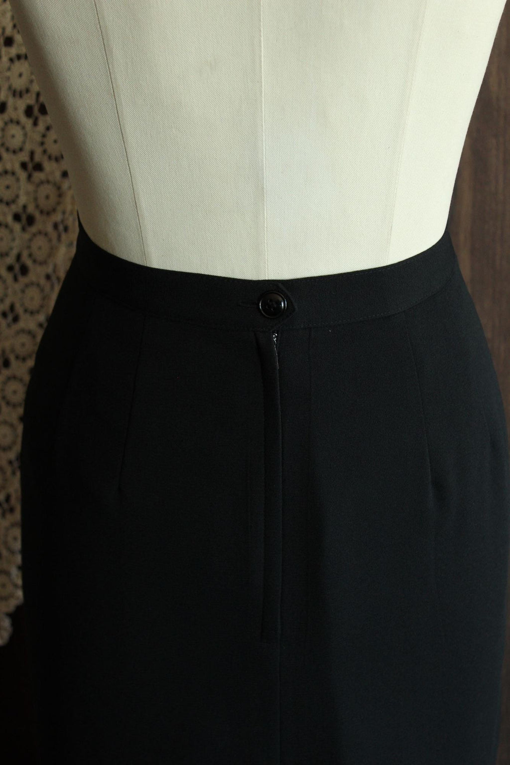 Vintage 1990s 2000s  Kasper and Co Knee Length Pencil Skirt