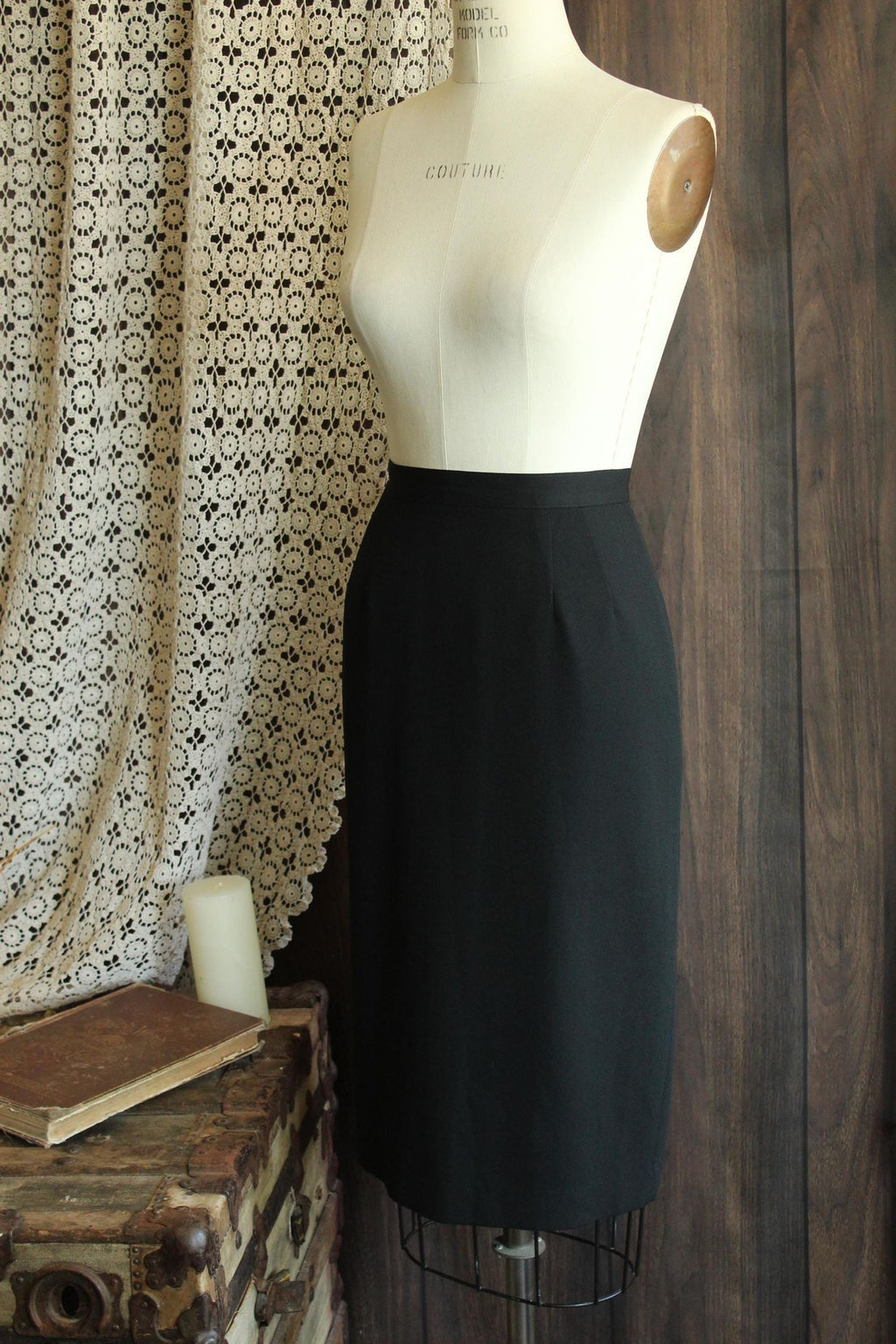 Vintage 1990s 2000s  Kasper and Co Knee Length Pencil Skirt