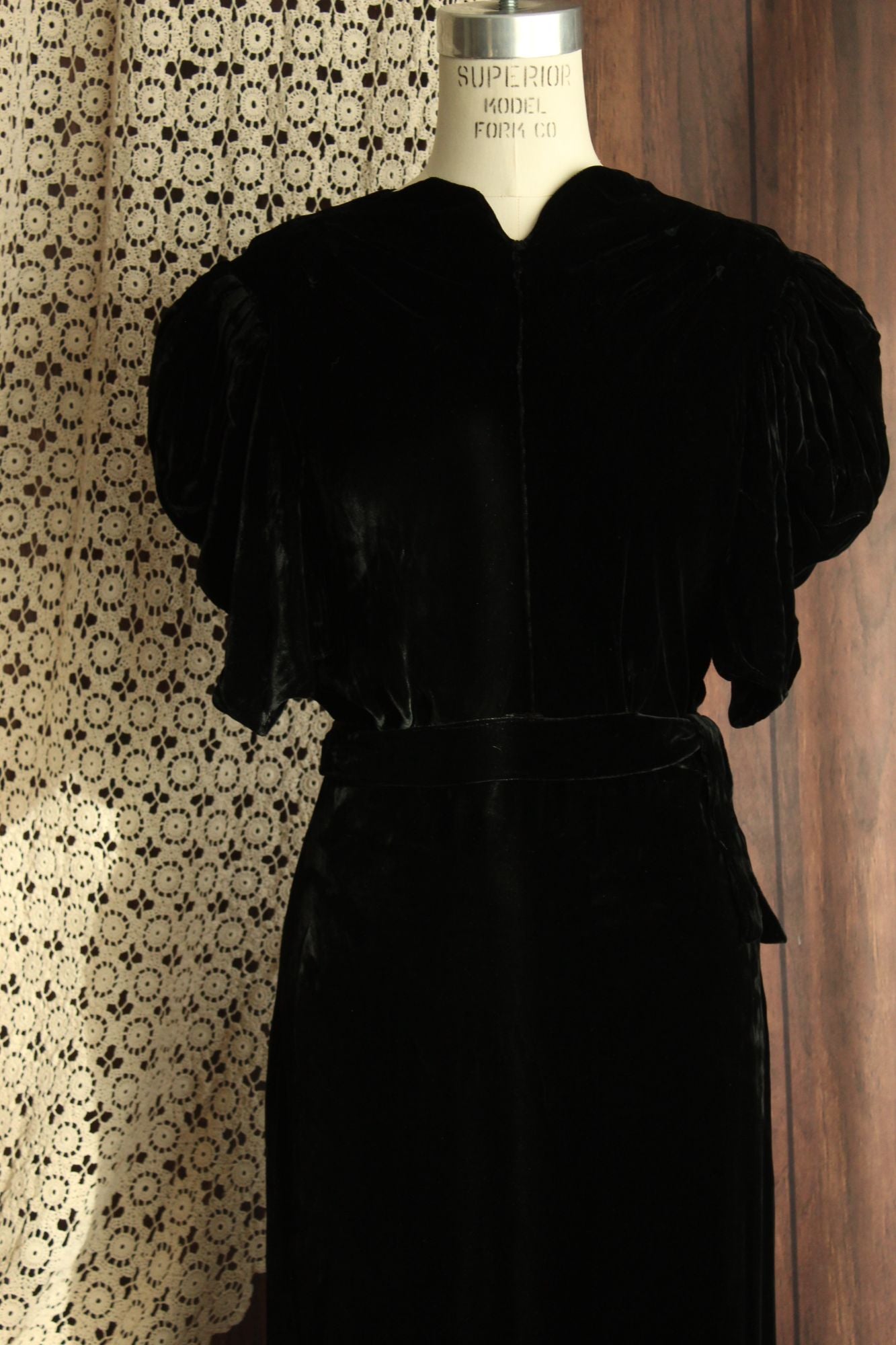 Vintage 1930s Kiviette Black Velvet Haute Couture Gown