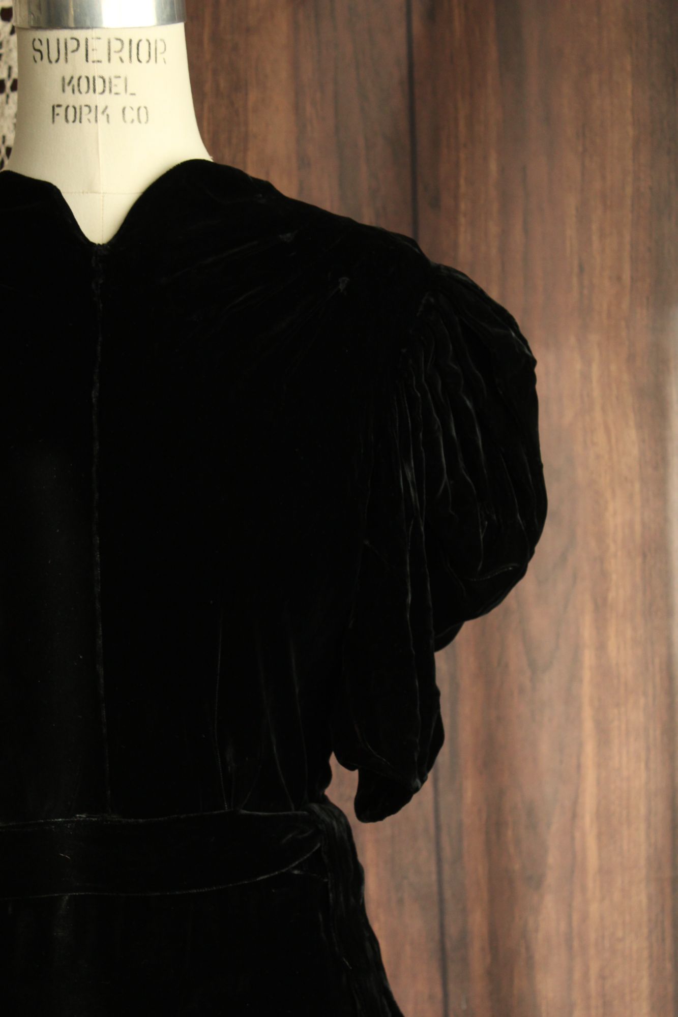 Vintage 1930s Kiviette Black Velvet Haute Couture Gown