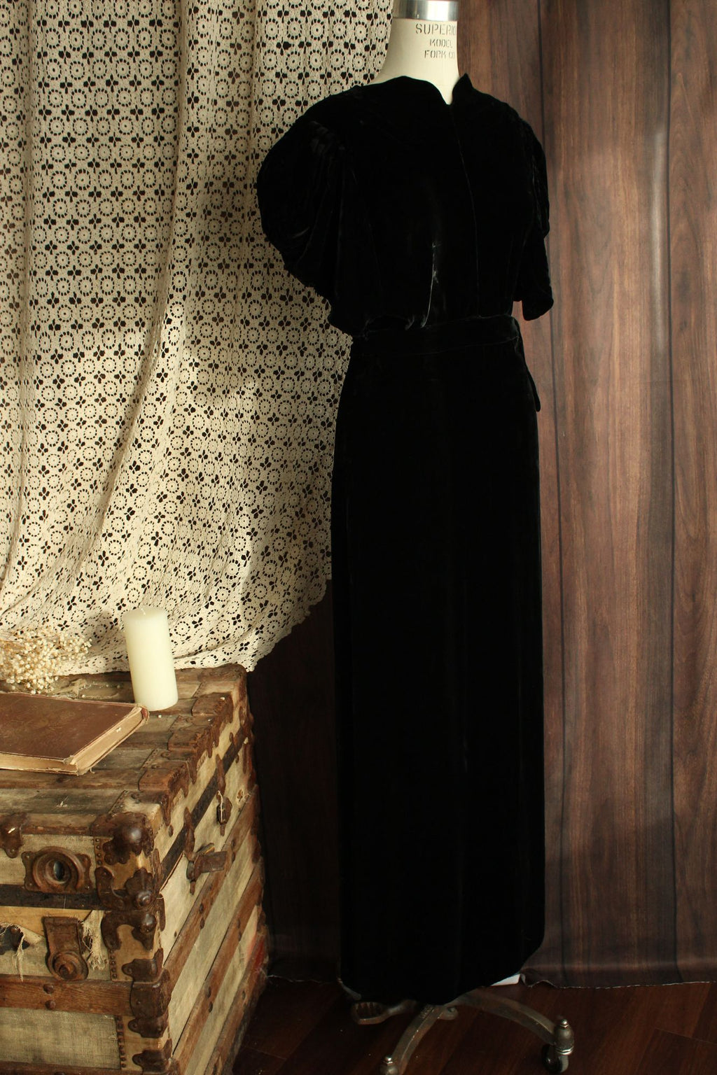 Vintage 1930s Kiviette Black Velvet Haute Couture Gown