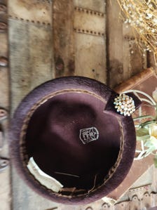Vintage 1940s 1950s Jaccard Exclusive Brown Felt Pillbox Hat with Brooch and Hatpin