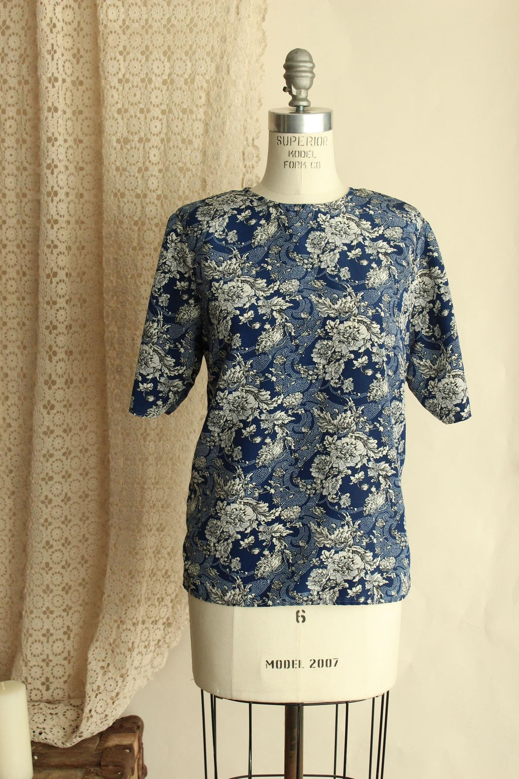 Vintage 1990s Norton McNaughton Blue And White Floral Print Top