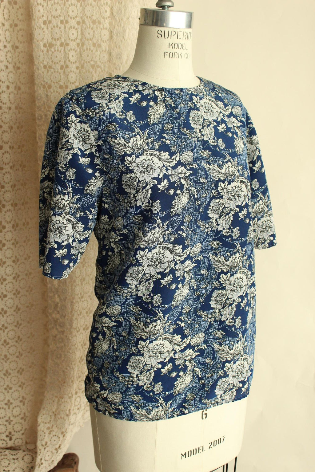Vintage 1990s Norton McNaughton Blue And White Floral Print Top