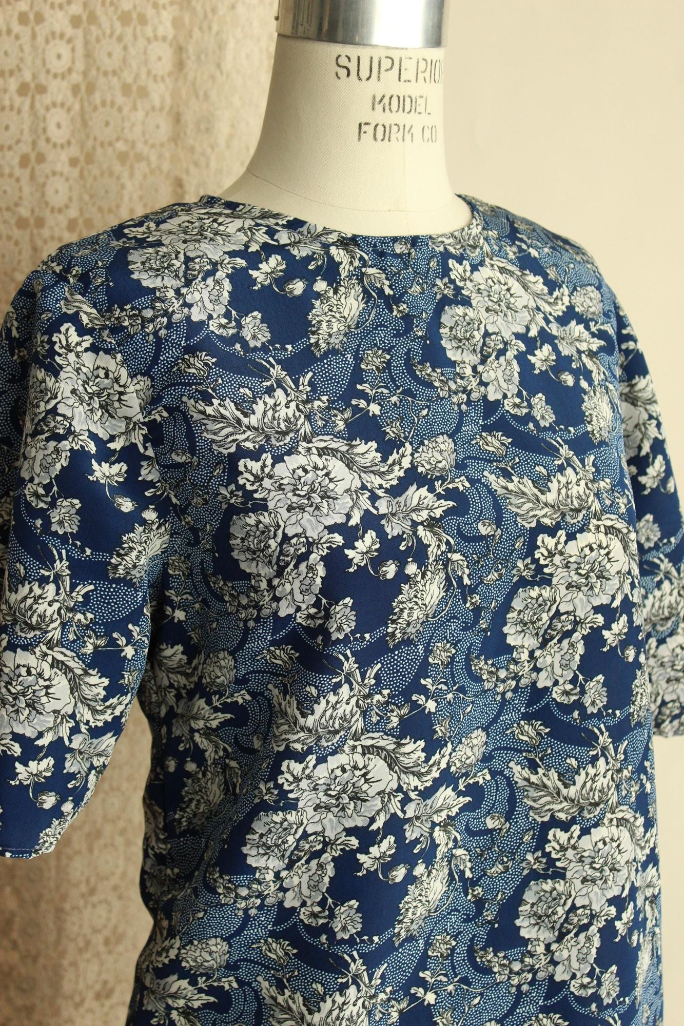 Vintage 1990s Norton McNaughton Blue And White Floral Print Top
