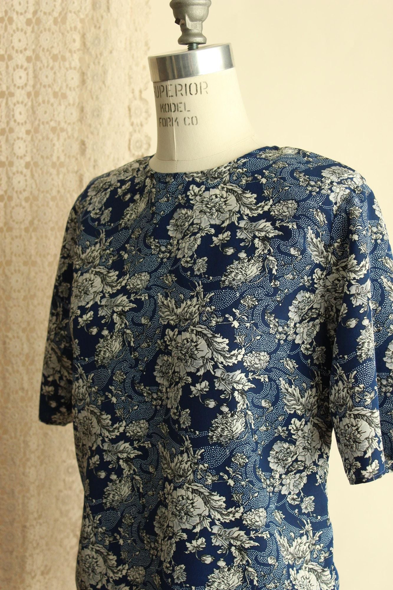 Vintage 1990s Norton McNaughton Blue And White Floral Print Top