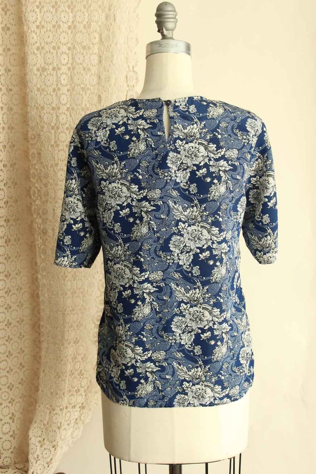 Vintage 1990s Norton McNaughton Blue And White Floral Print Top