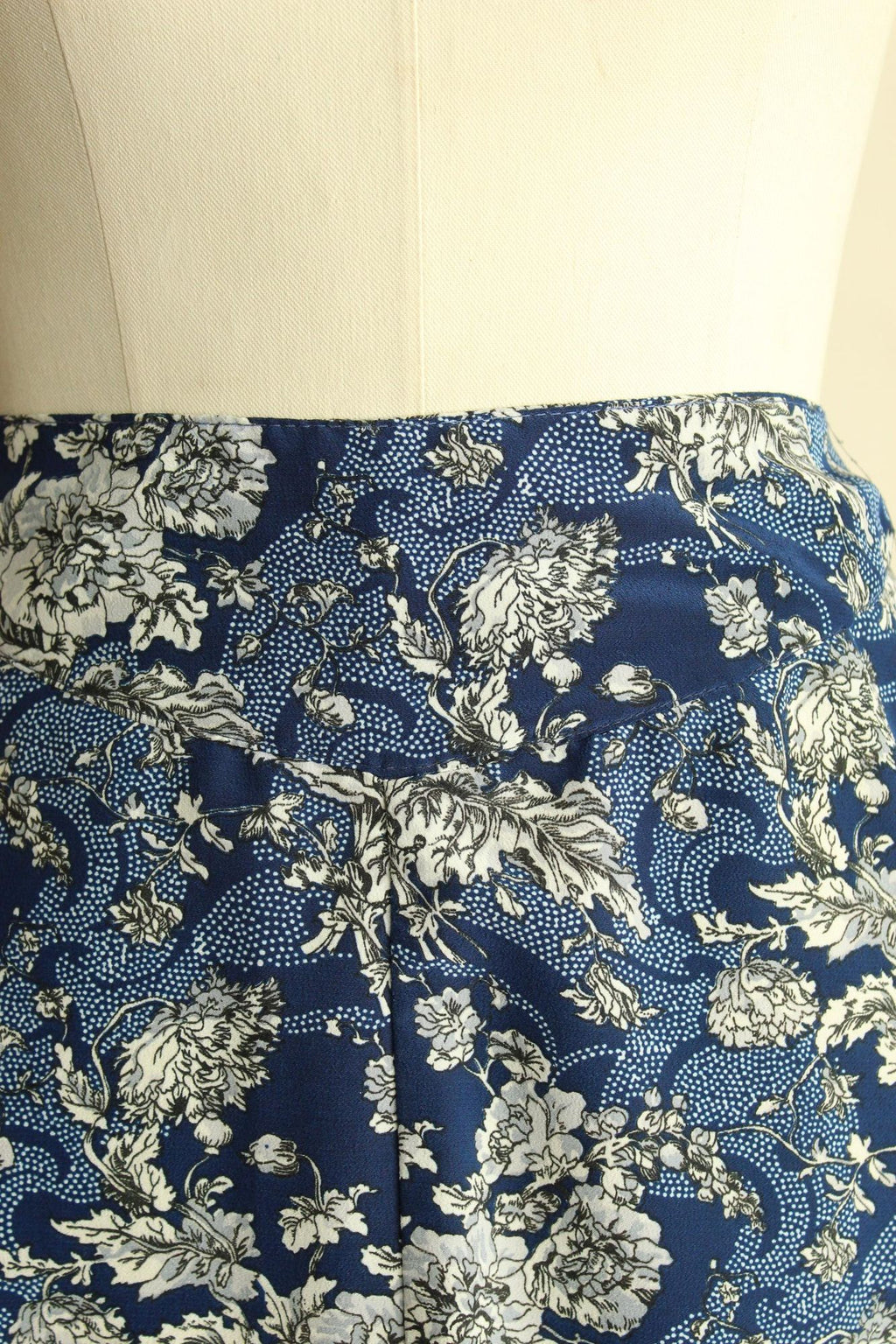 Vintage 1990s Norton McNaughton Blue And White Floral Print Skirt