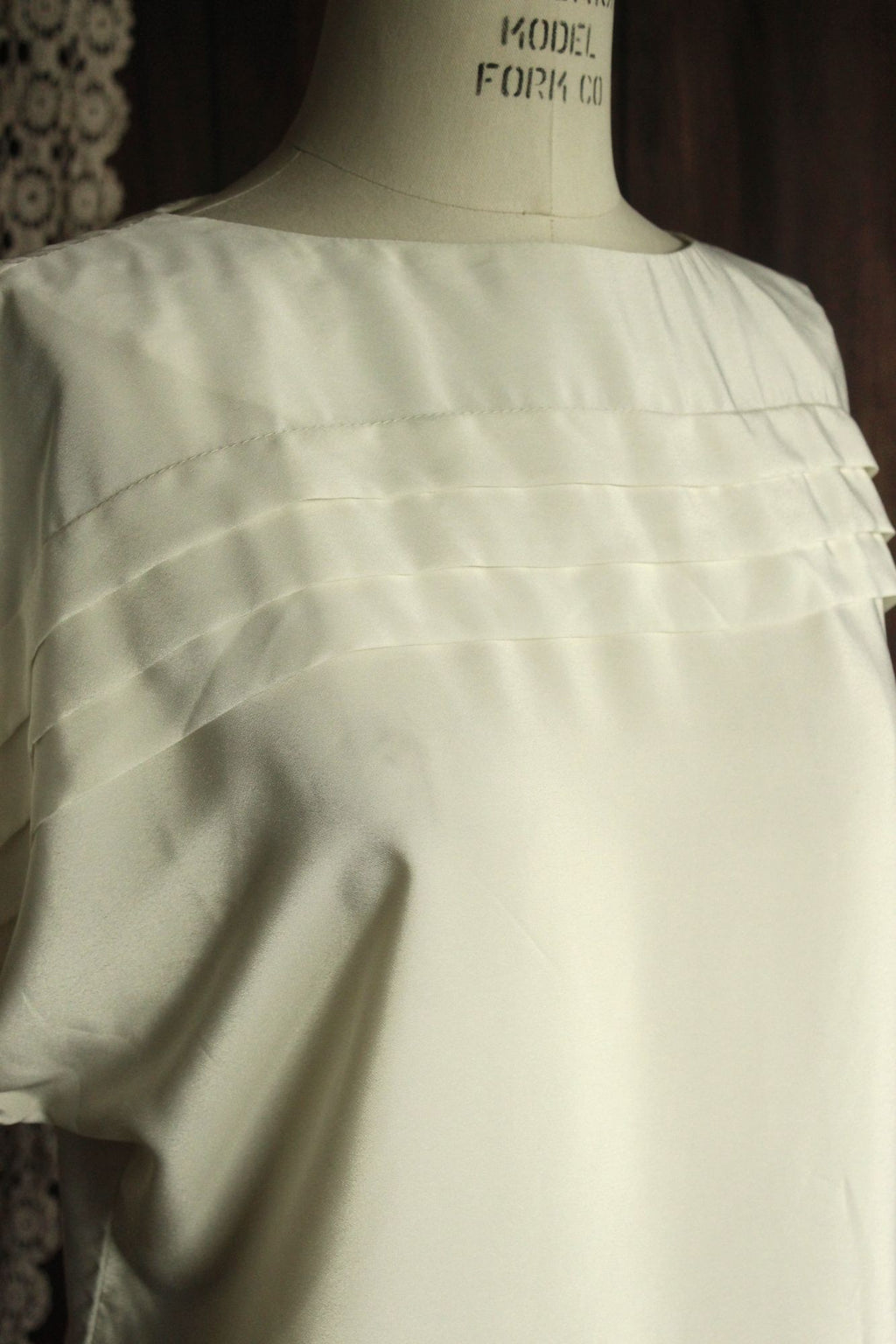Vintage 1980s NWT Kaki Roberts Winter White Blouse