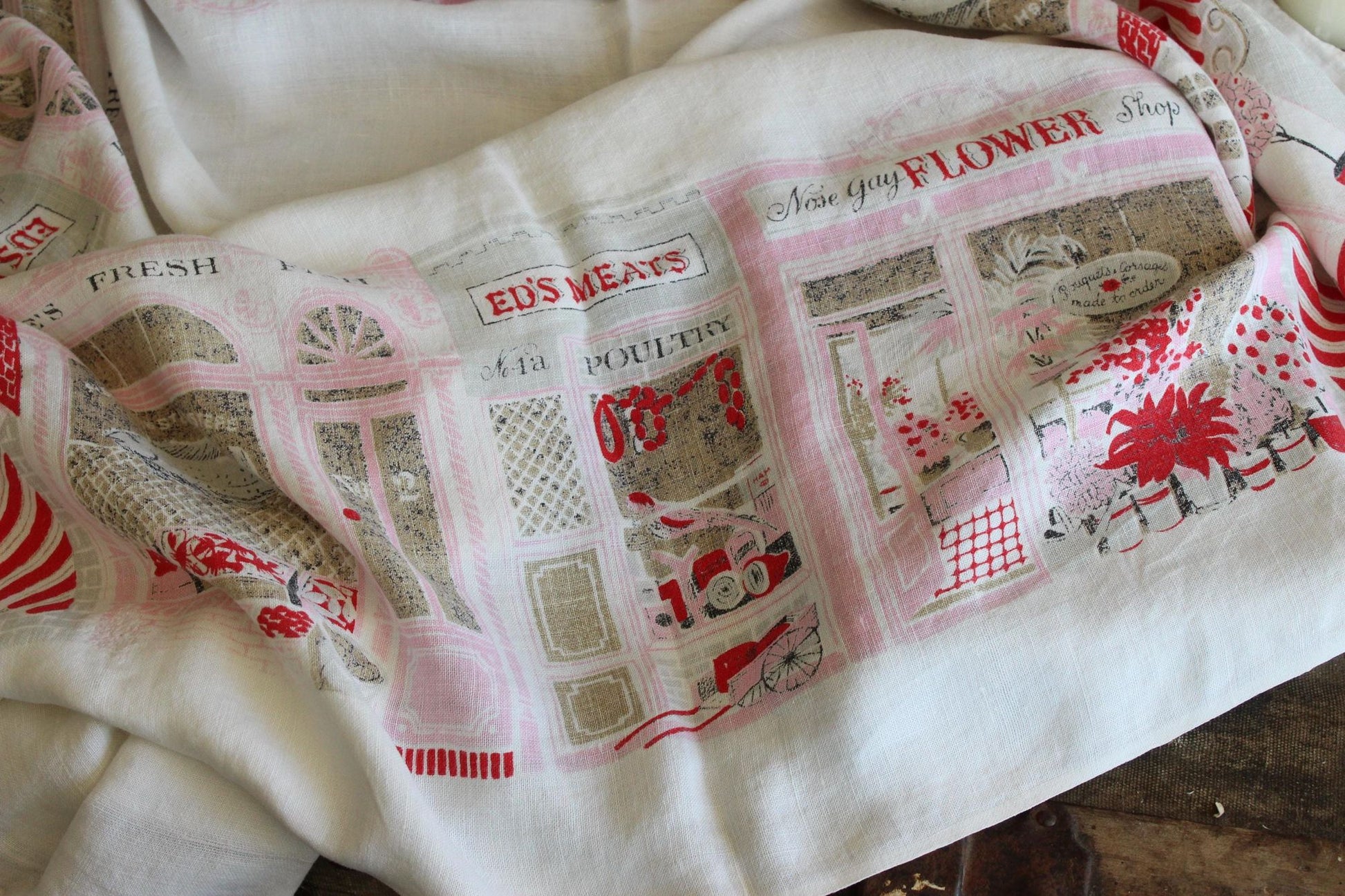 Vintage 1950s Novelty Storefront Print White Linen Tablecloth