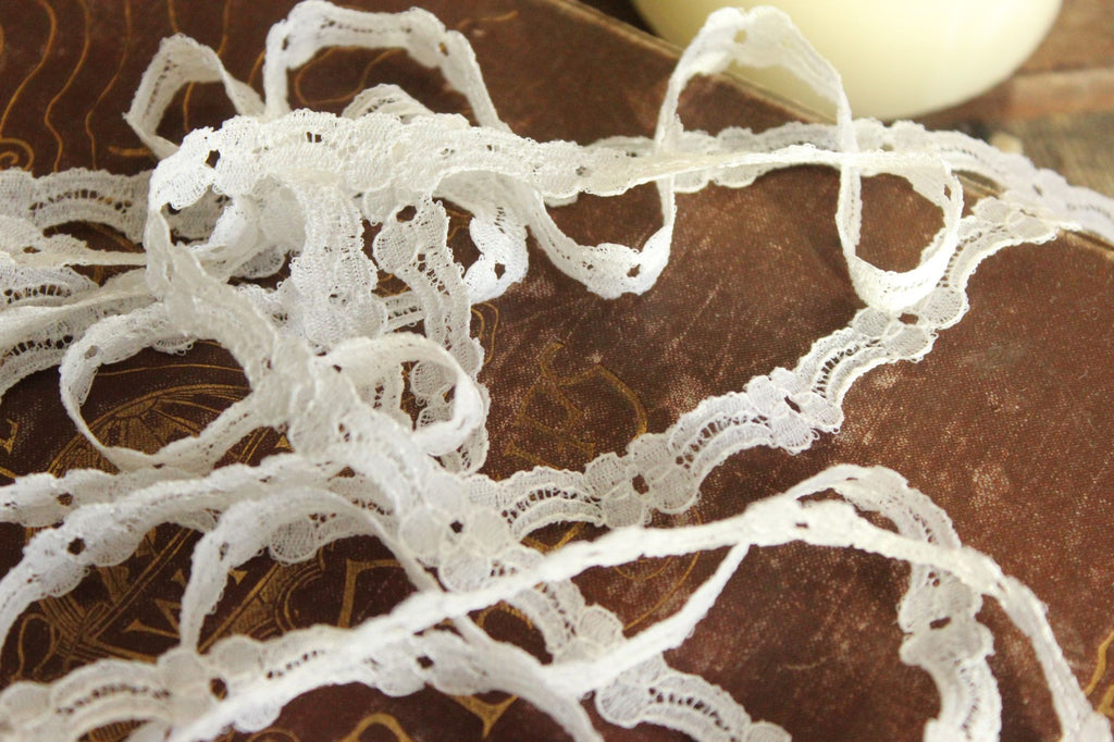 Vintage White Lace Floral Trim 7/16" Wide, 4 Yards