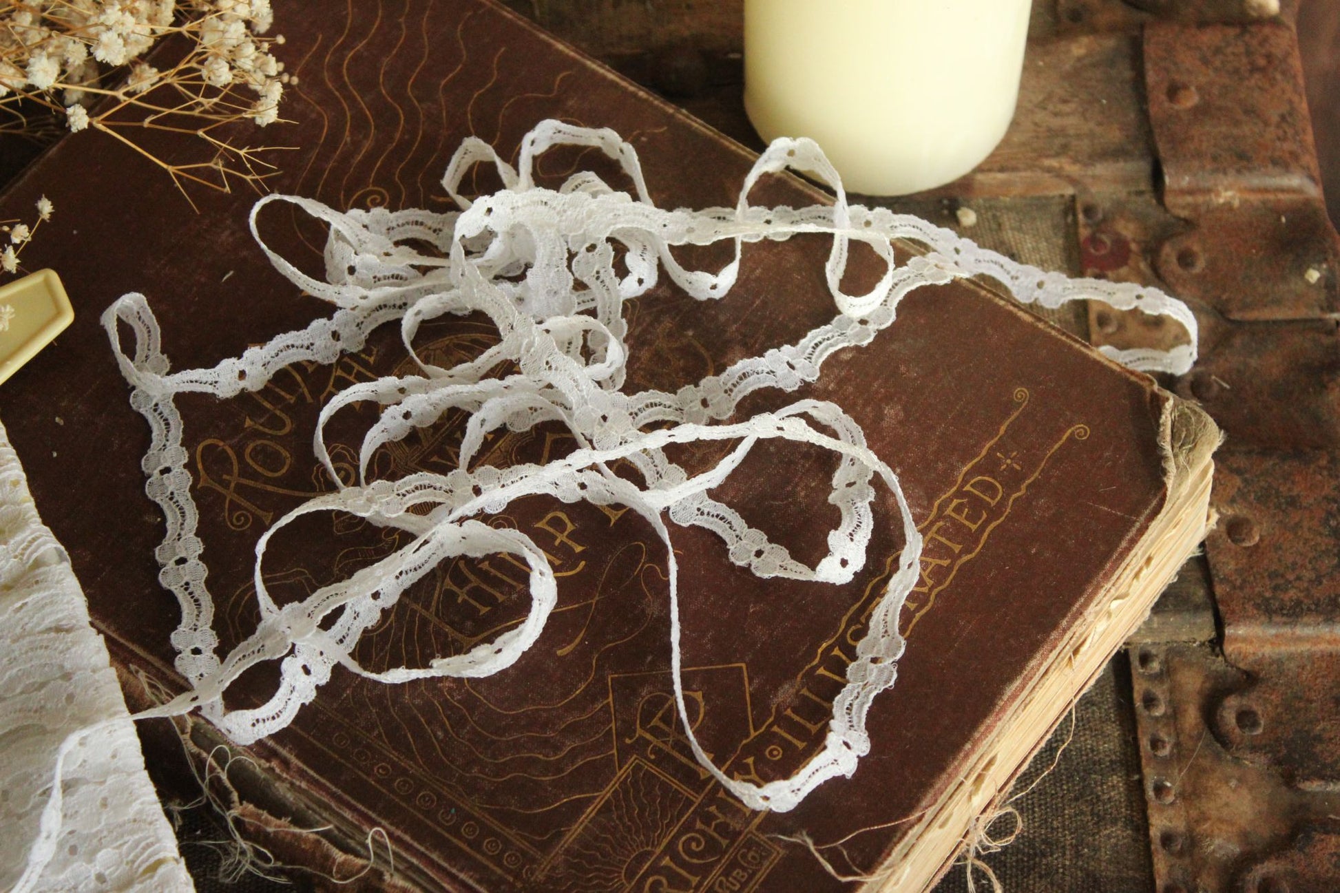 Vintage White Lace Floral Trim 7/16" Wide, 4 Yards