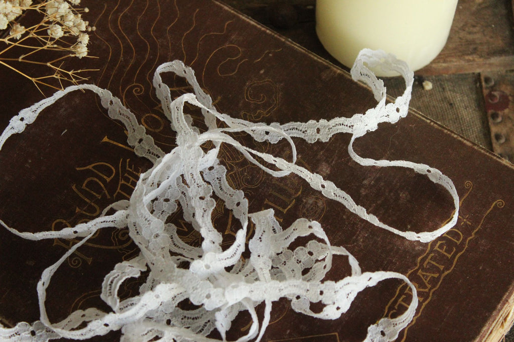 Vintage White Lace Floral Trim 7/16" Wide, 4 Yards