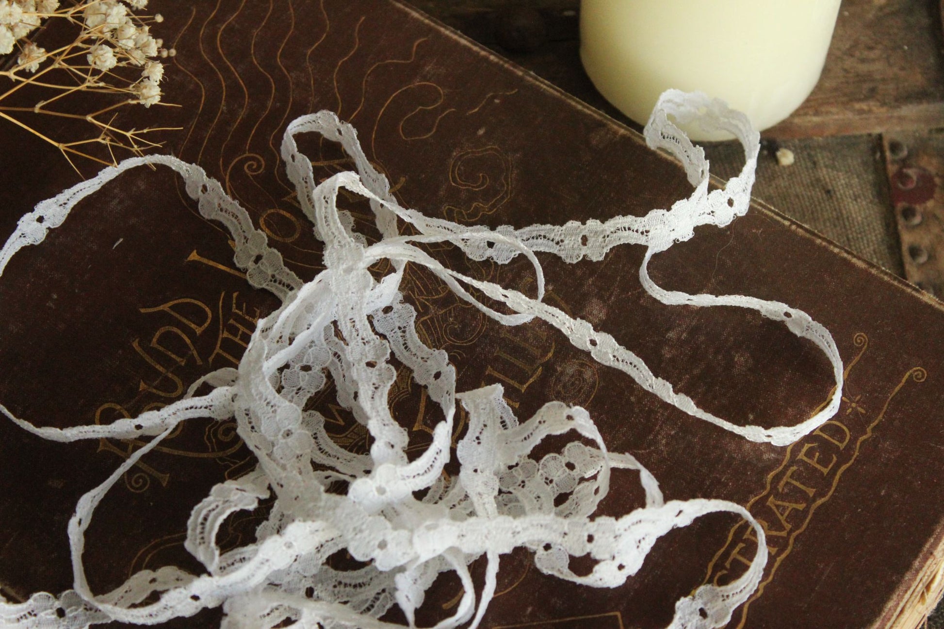 Vintage White Lace Floral Trim 7/16" Wide, 4 Yards