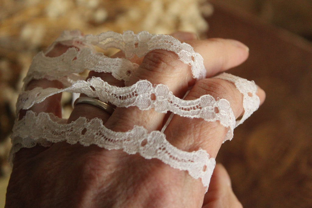 Vintage White Lace Floral Trim 7/16" Wide, 4 Yards