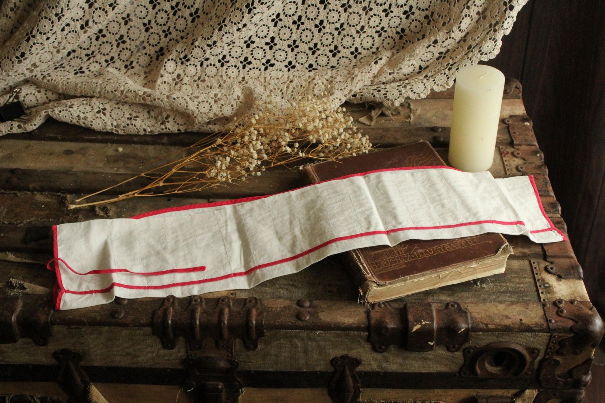 Vintage 1950s White And Red Teaspoon Pocket