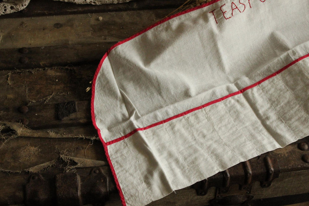 Vintage 1950s White And Red Teaspoon Pocket