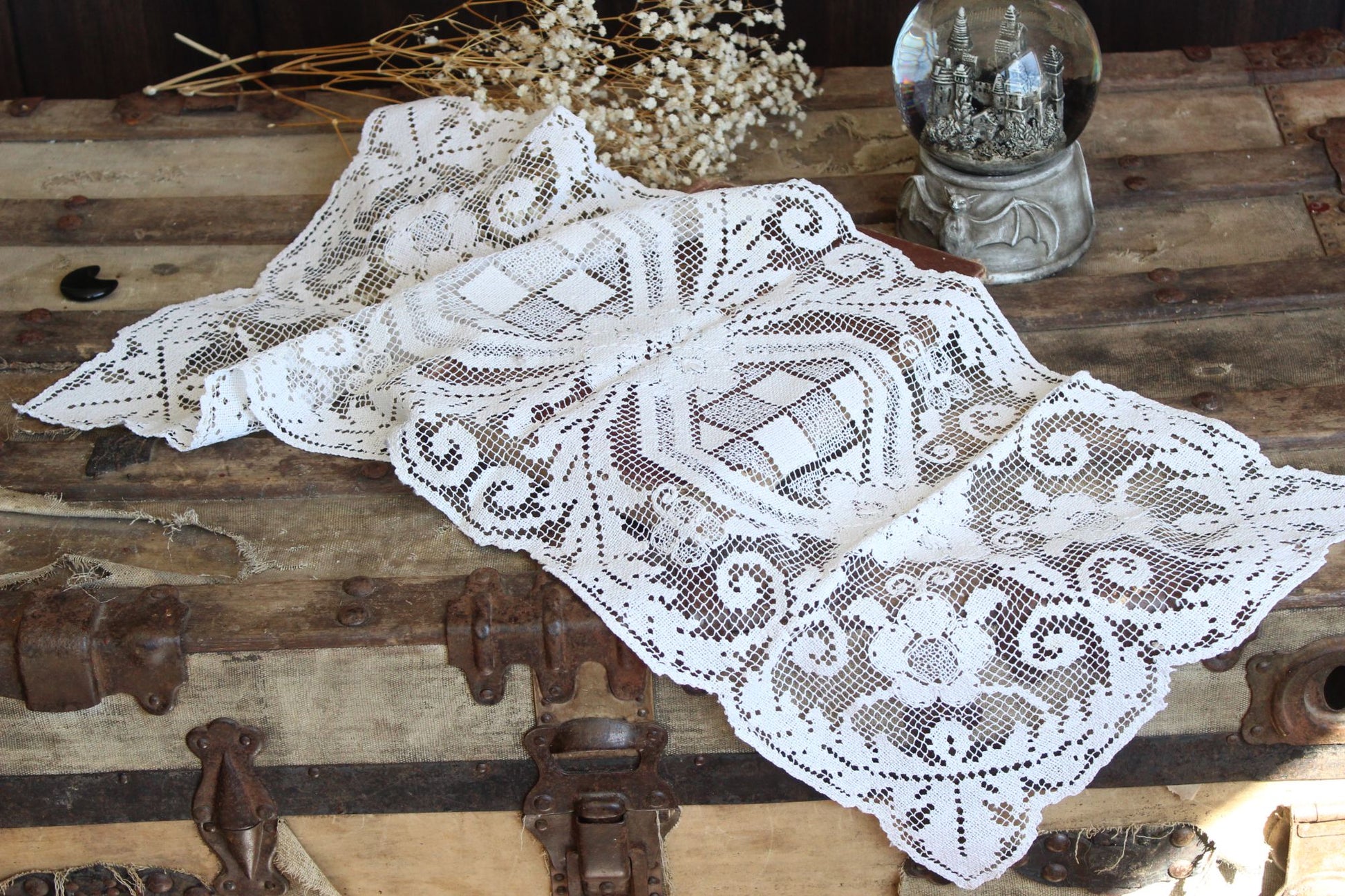 Vintage Ivory Lace Table Runner