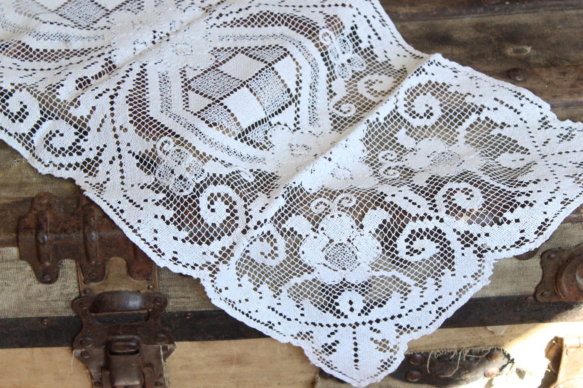 Vintage Ivory Lace Table Runner