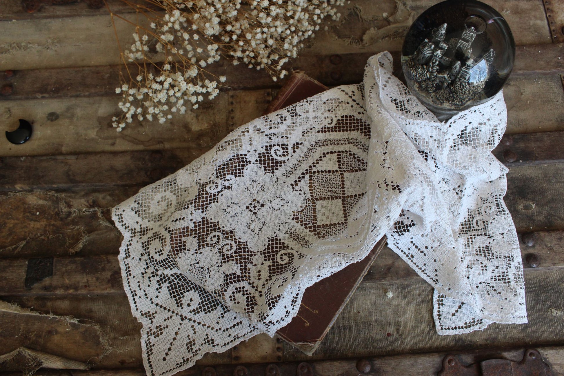 Vintage Ivory Lace Table Runner