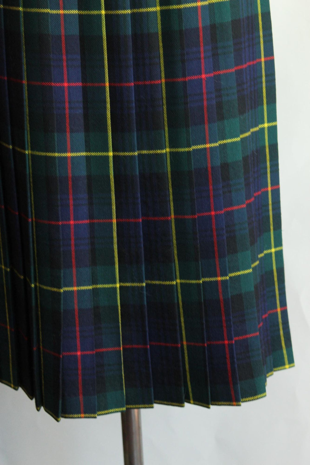 Vintage 1980s 1990 Plaid Wool Skirt by Modissa