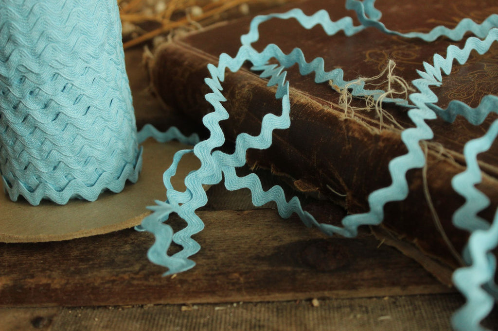 Vintage 1960s Blue Ric Rac Trim