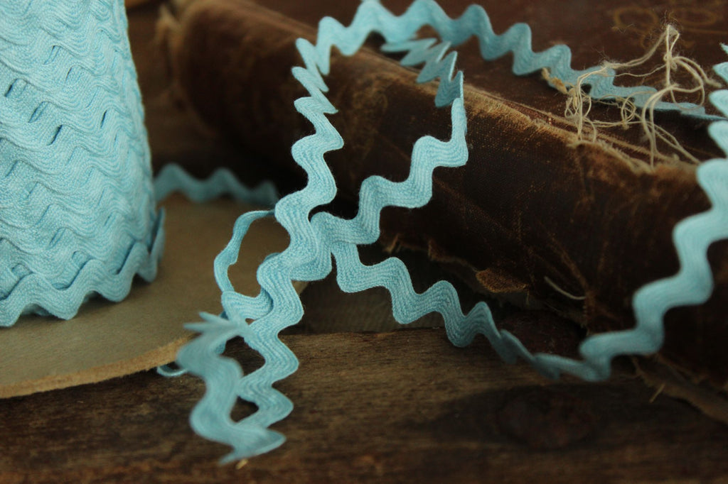 Vintage 1960s Blue Ric Rac Trim
