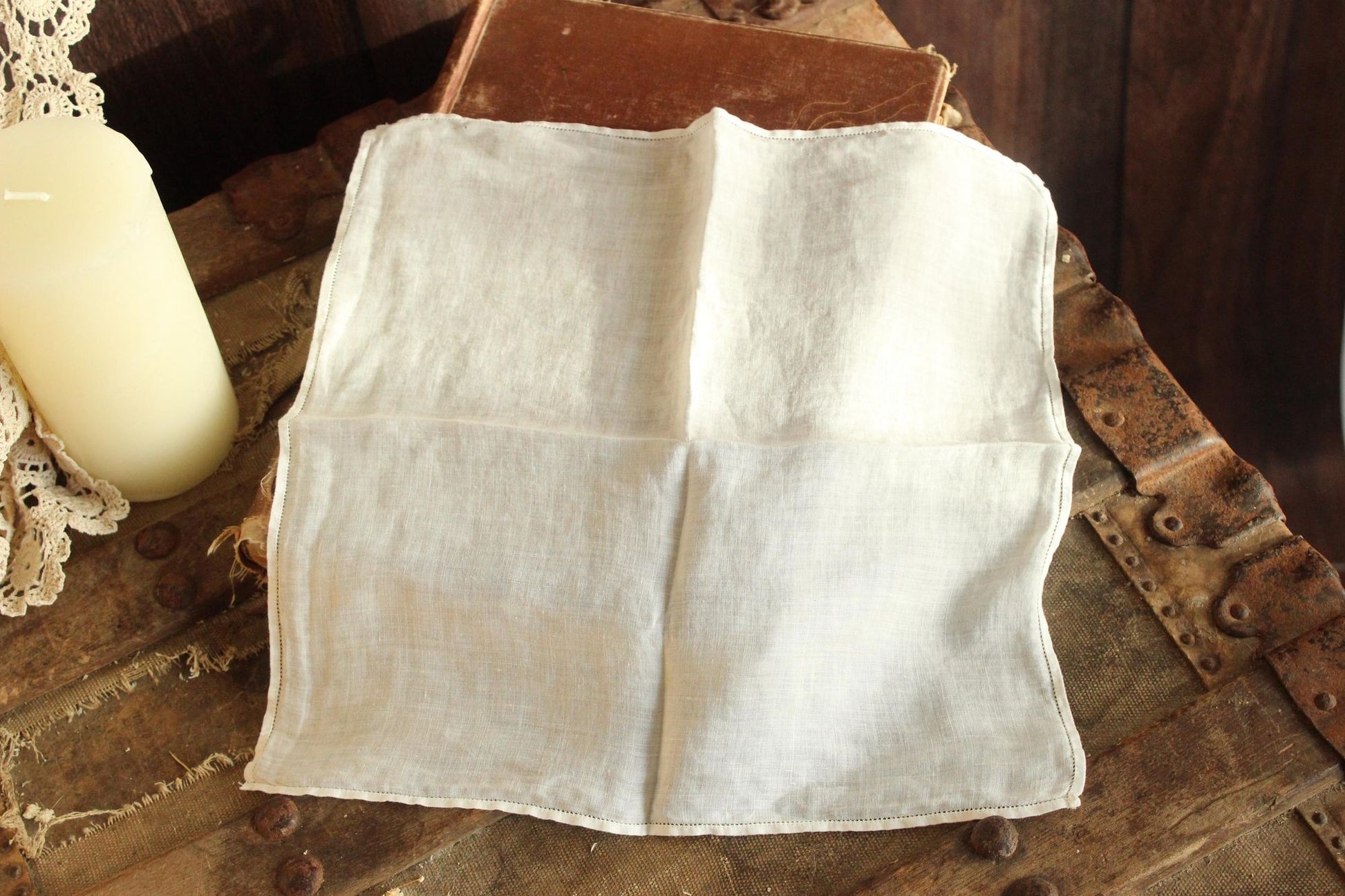Vintage 1940s 1950s White Linen Handkerchief