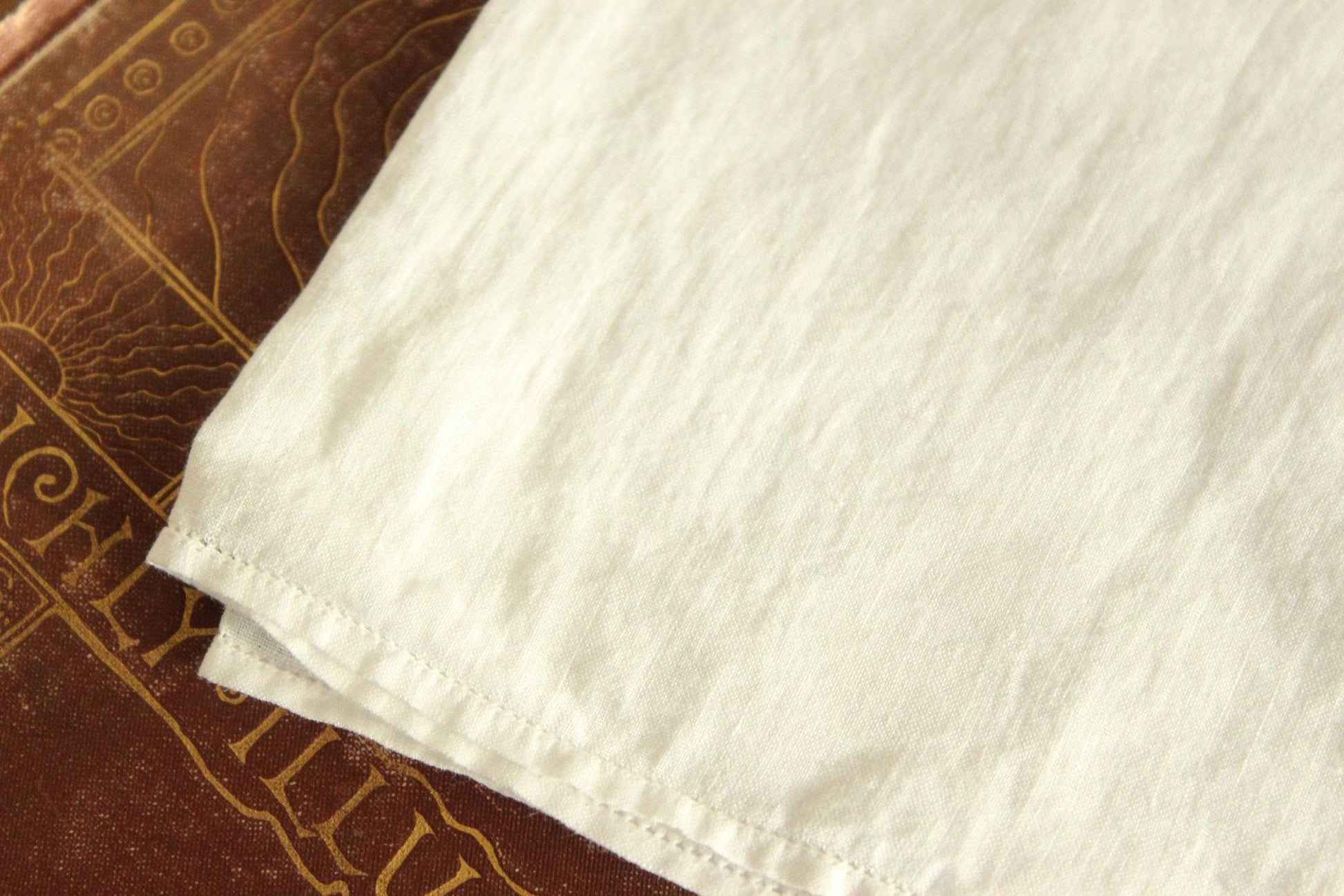 Vintage 1940s 1950s White Linen Handkerchief