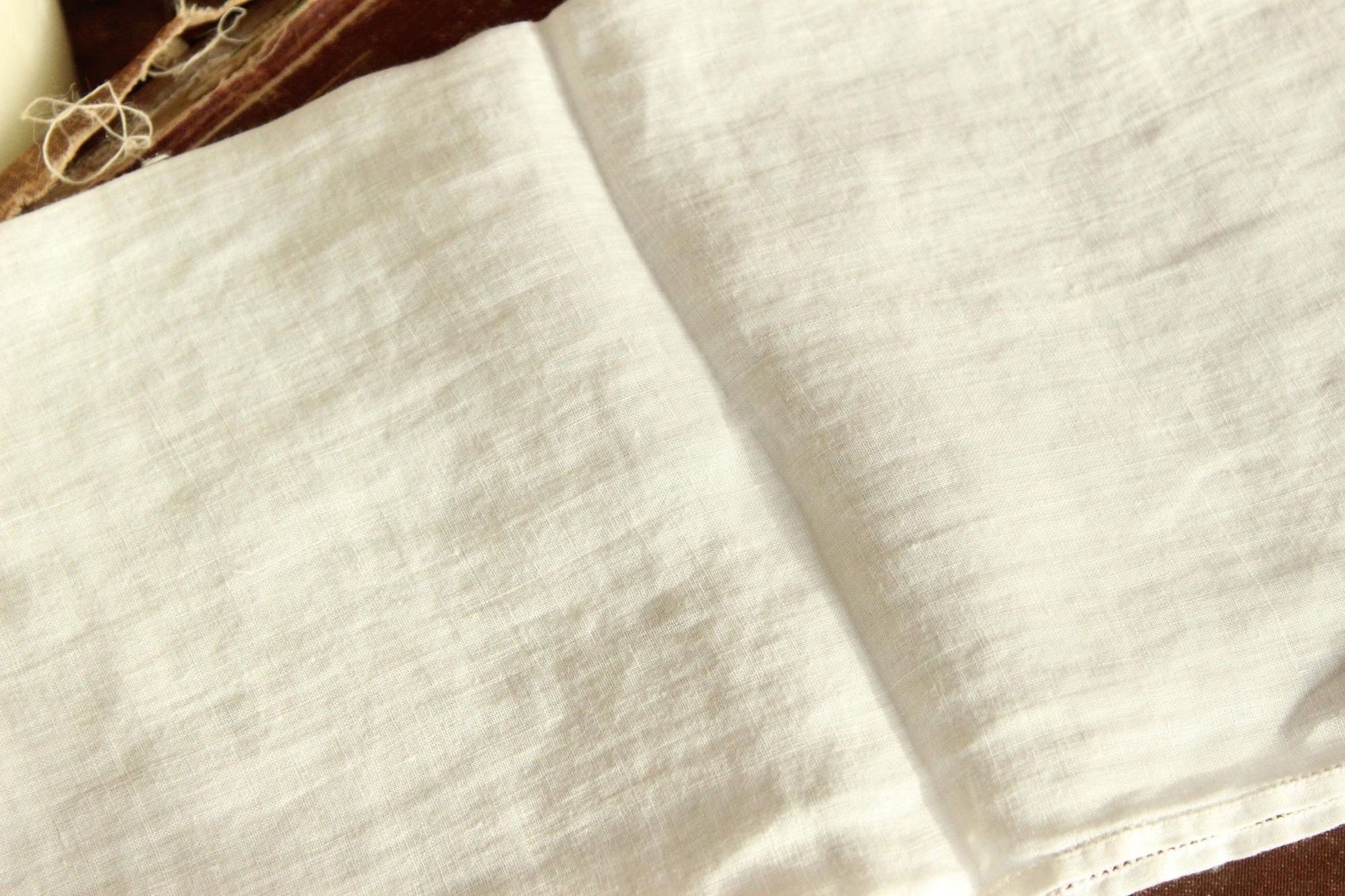 Vintage 1940s 1950s White Linen Handkerchief