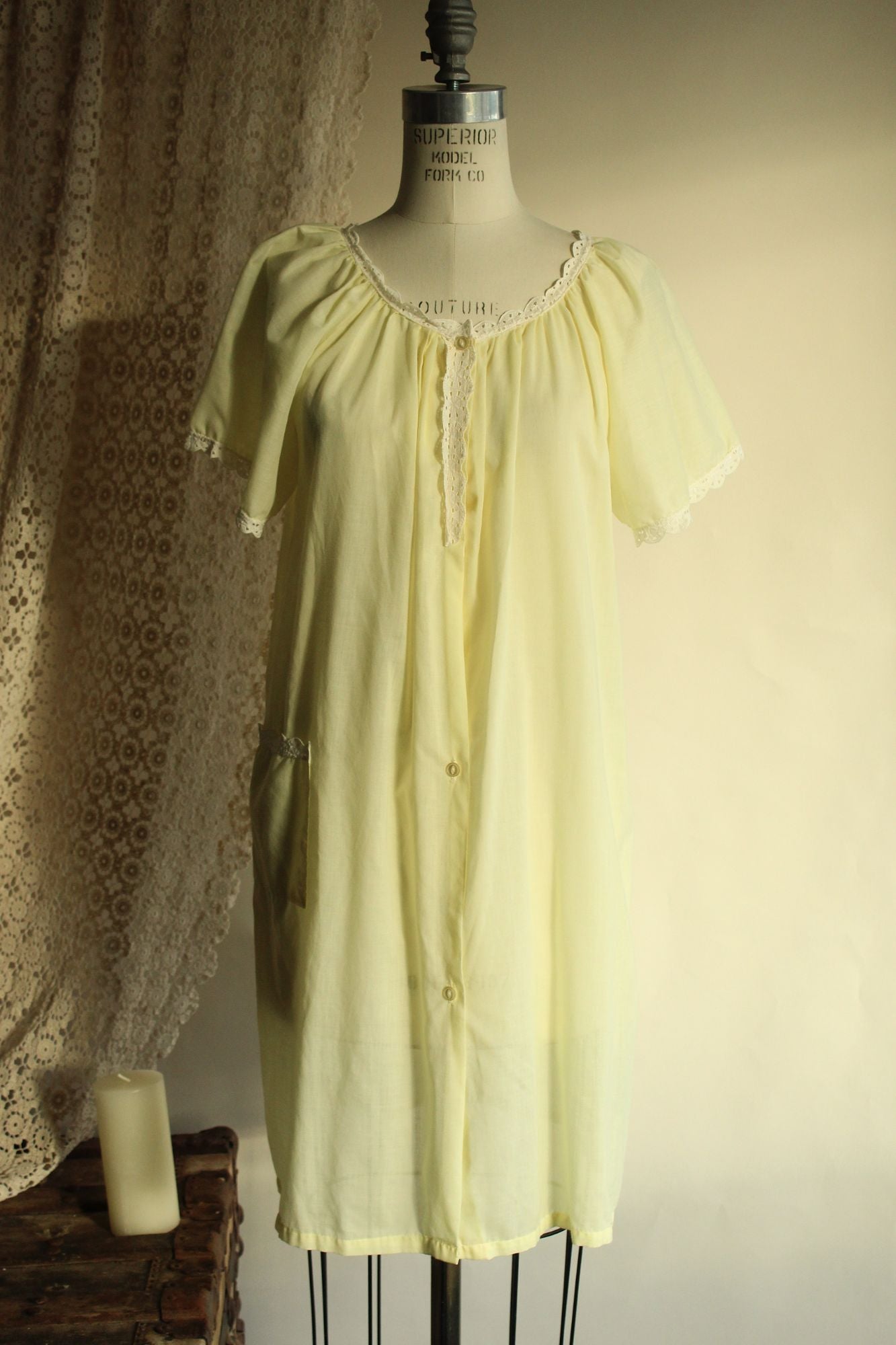 Vintage 1960s 1970s Yellow Robe with Pockets