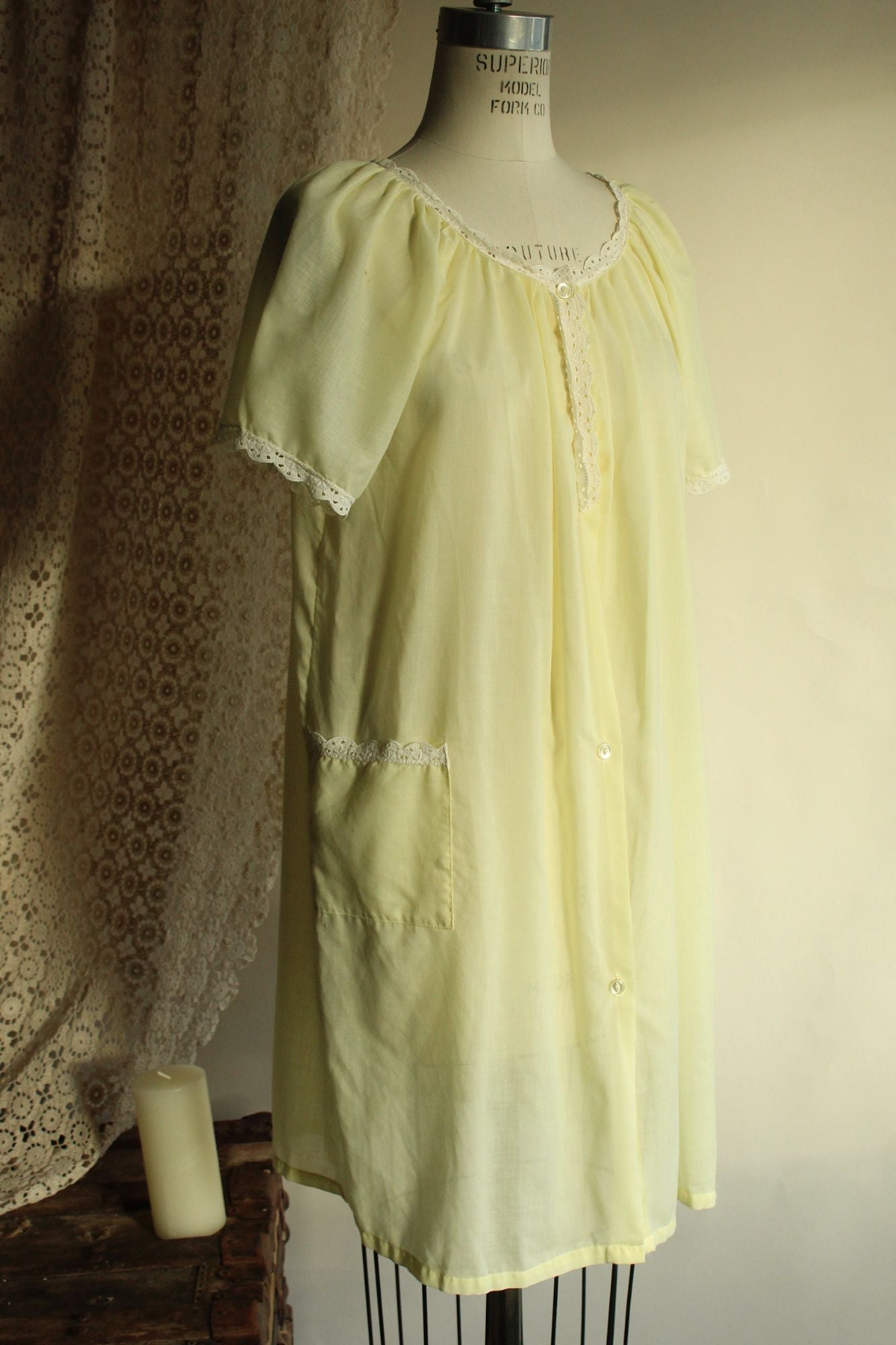 Vintage 1960s 1970s Yellow Robe with Pockets