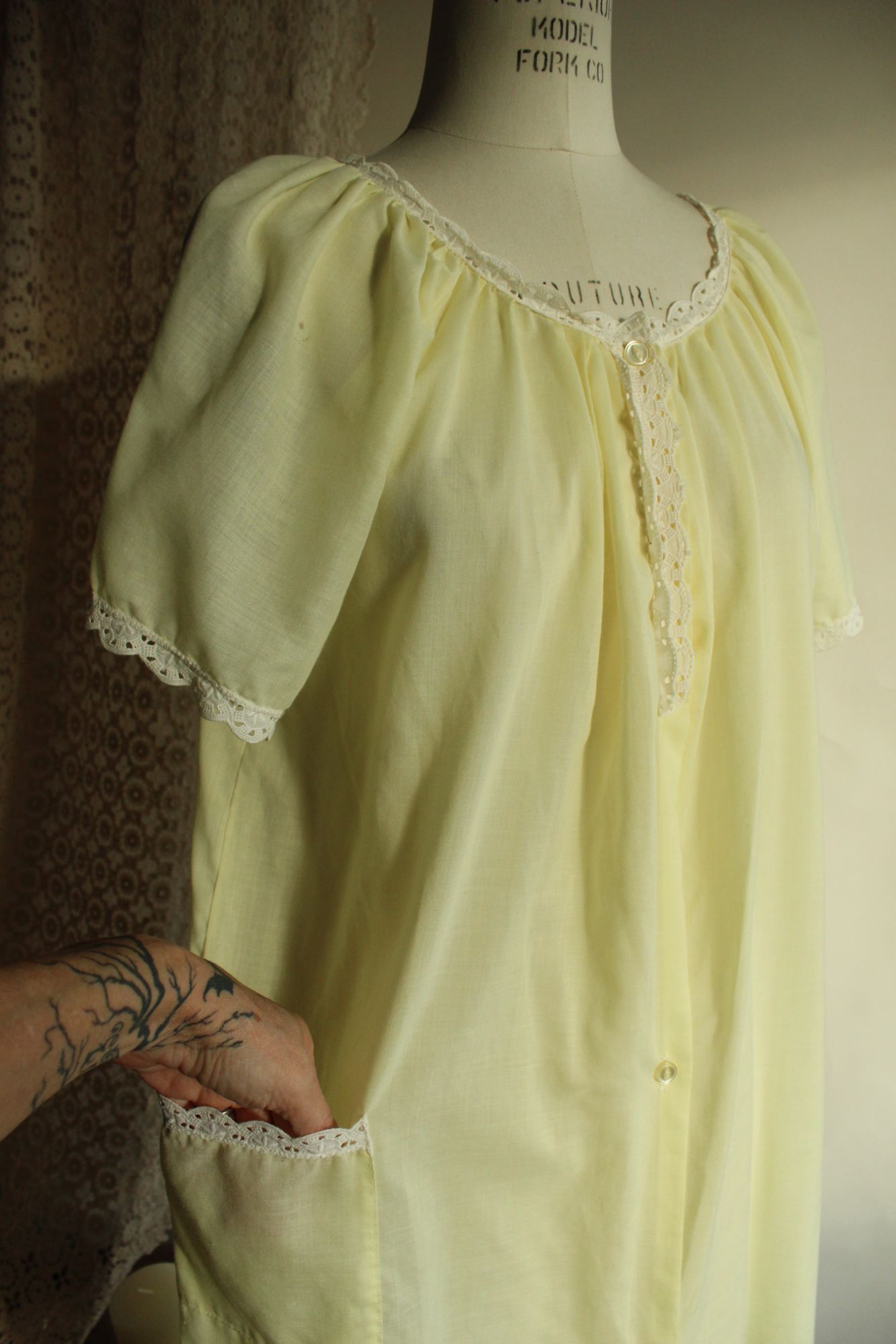 Vintage 1960s 1970s Yellow Robe with Pockets