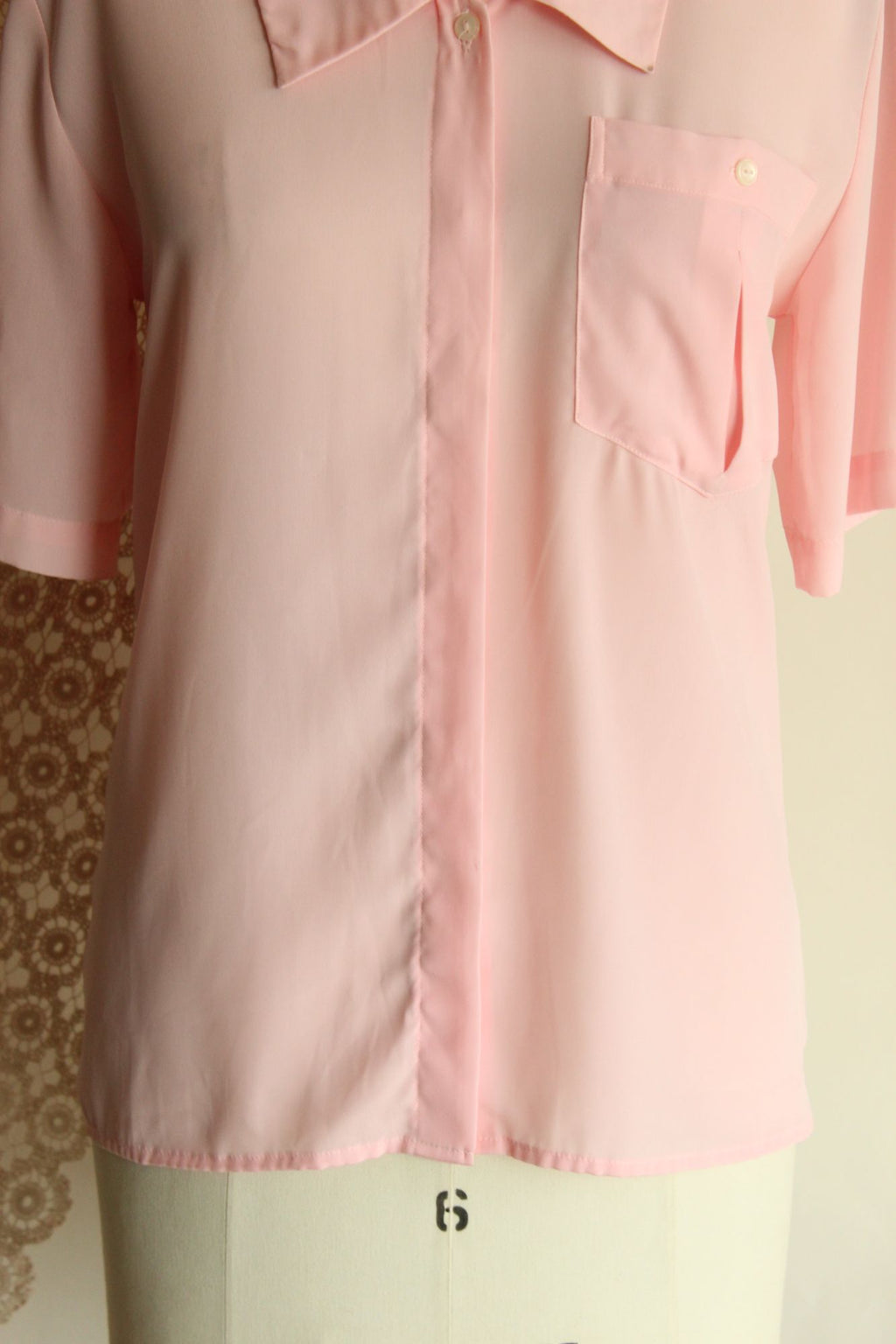 Vintage 1980s Blouse, Pink Dagger Collar with Pocket, Size 8