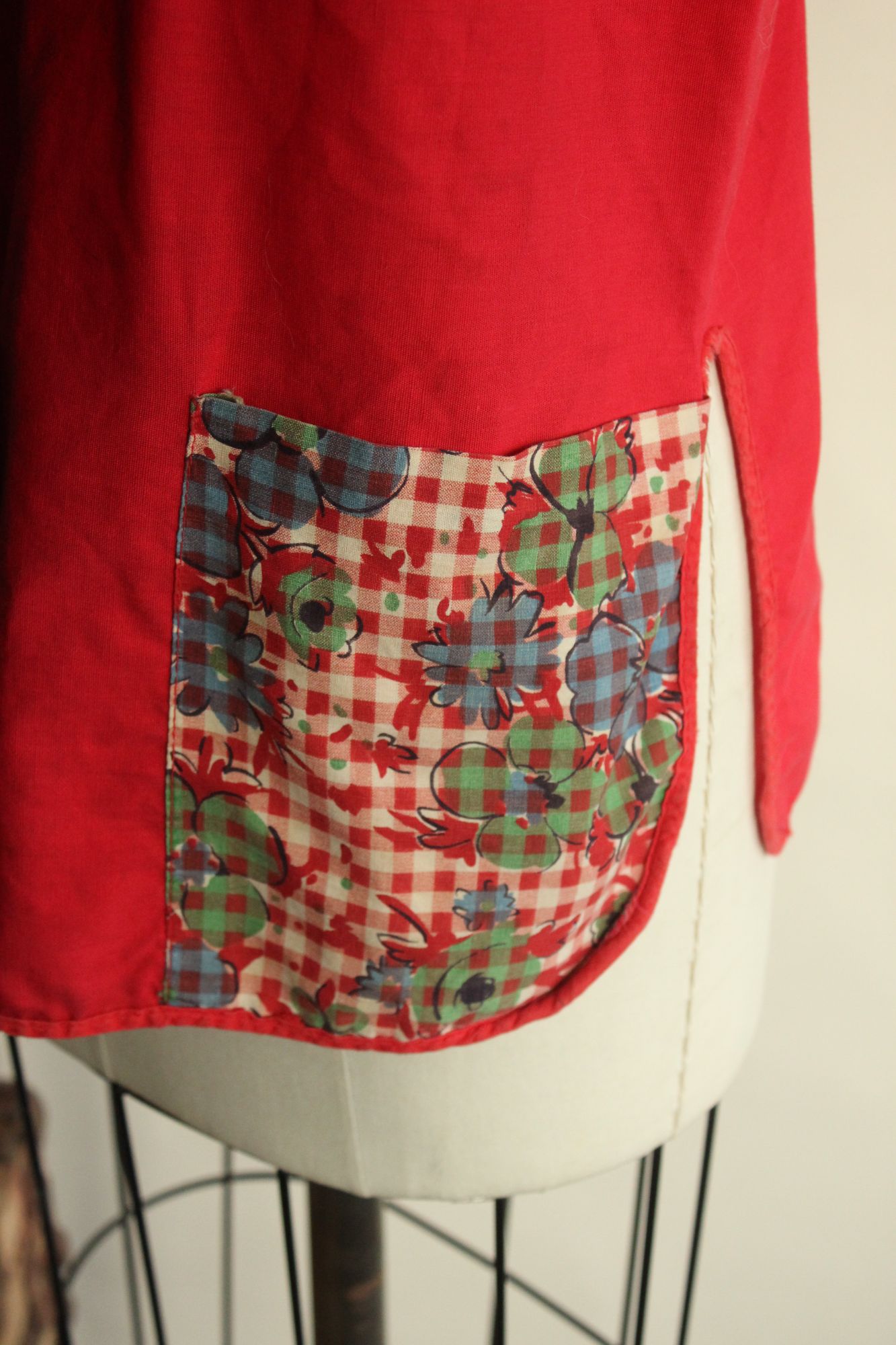 Vintage 1960s Red Floral Pinafore Apron With Pockets