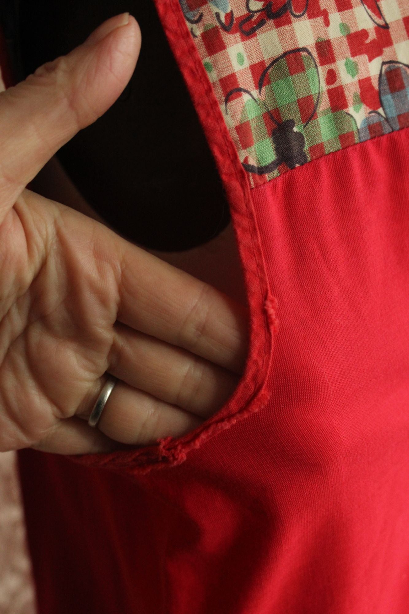 Vintage 1960s Red Floral Pinafore Apron With Pockets