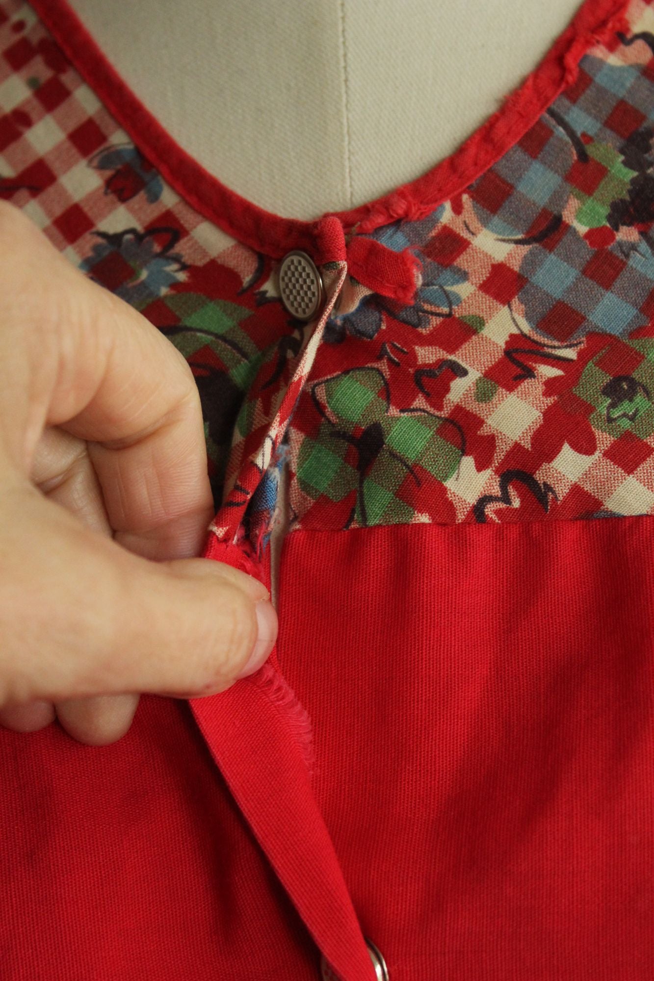 Vintage 1960s Red Floral Pinafore Apron With Pockets