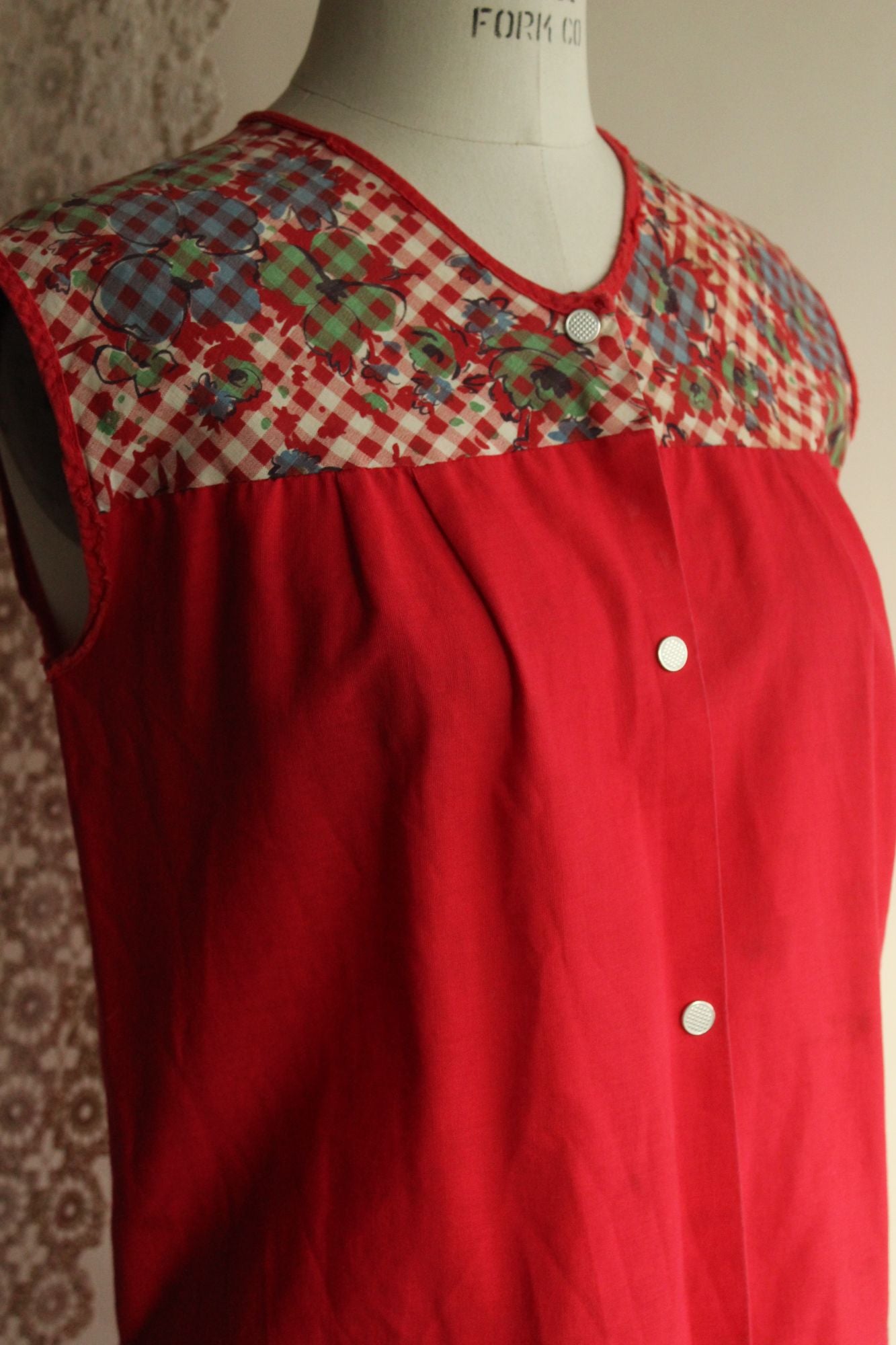 Vintage 1960s Red Floral Pinafore Apron With Pockets