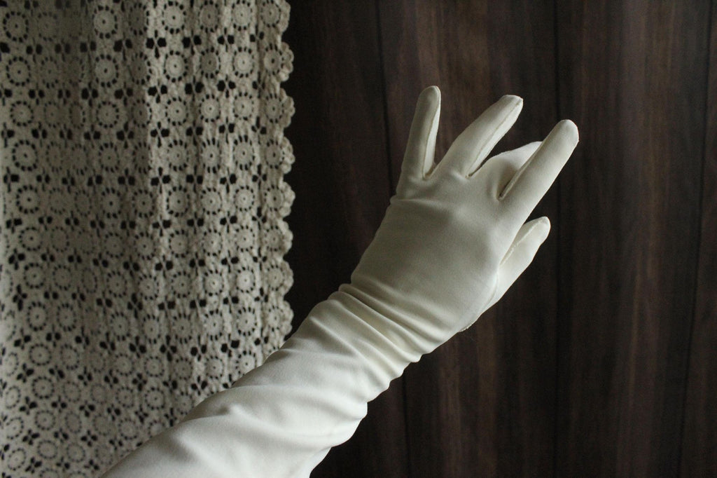 Vintage 1950s 1960s Winter White Opera Length Gloves