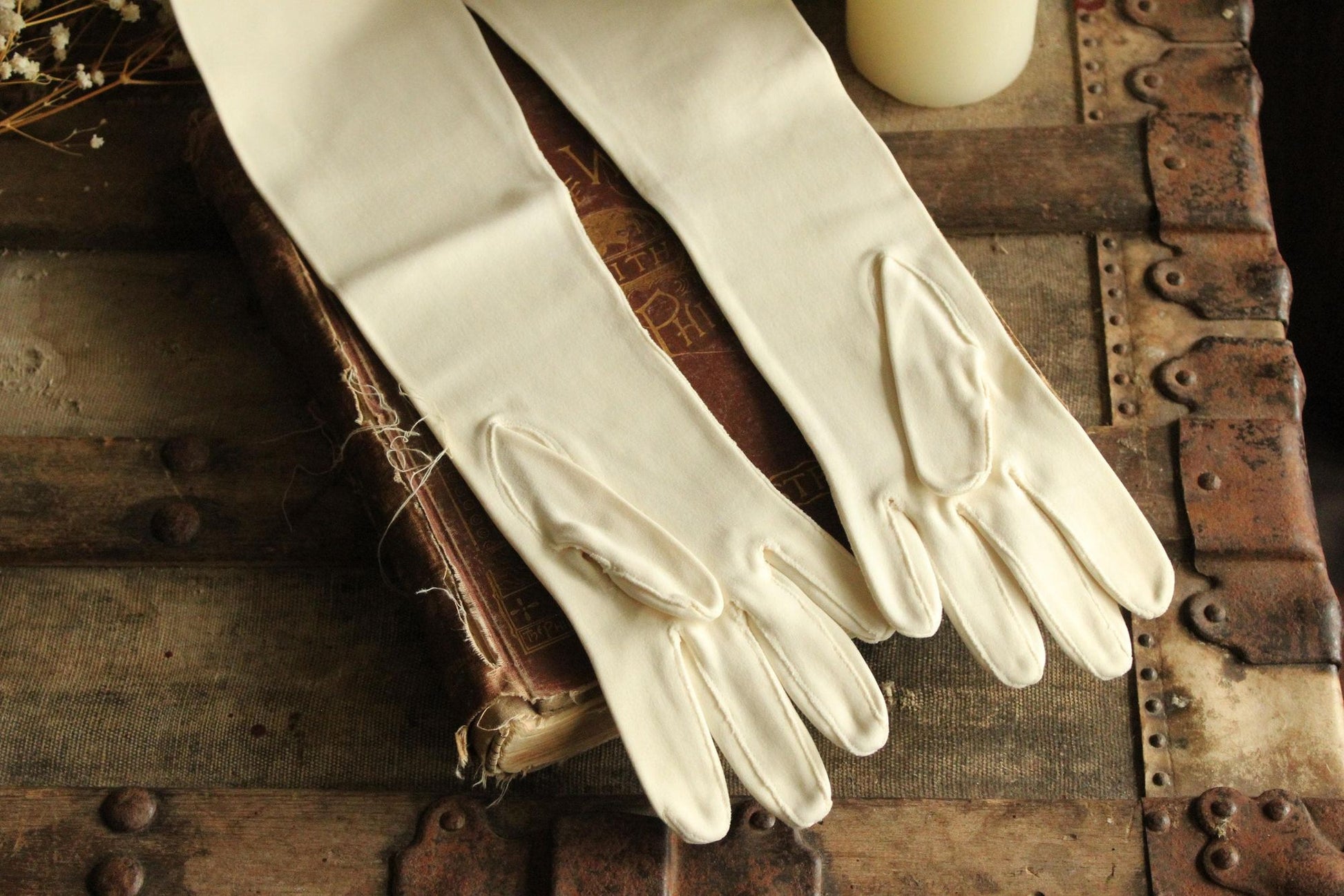 Vintage 1950s 1960s Winter White Opera Length Gloves