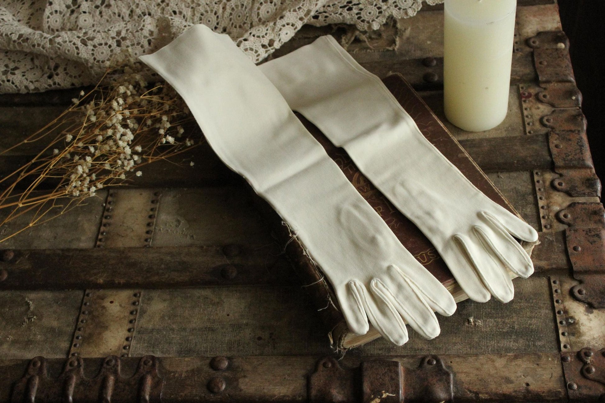 Vintage 1950s 1960s Winter White Opera Length Gloves