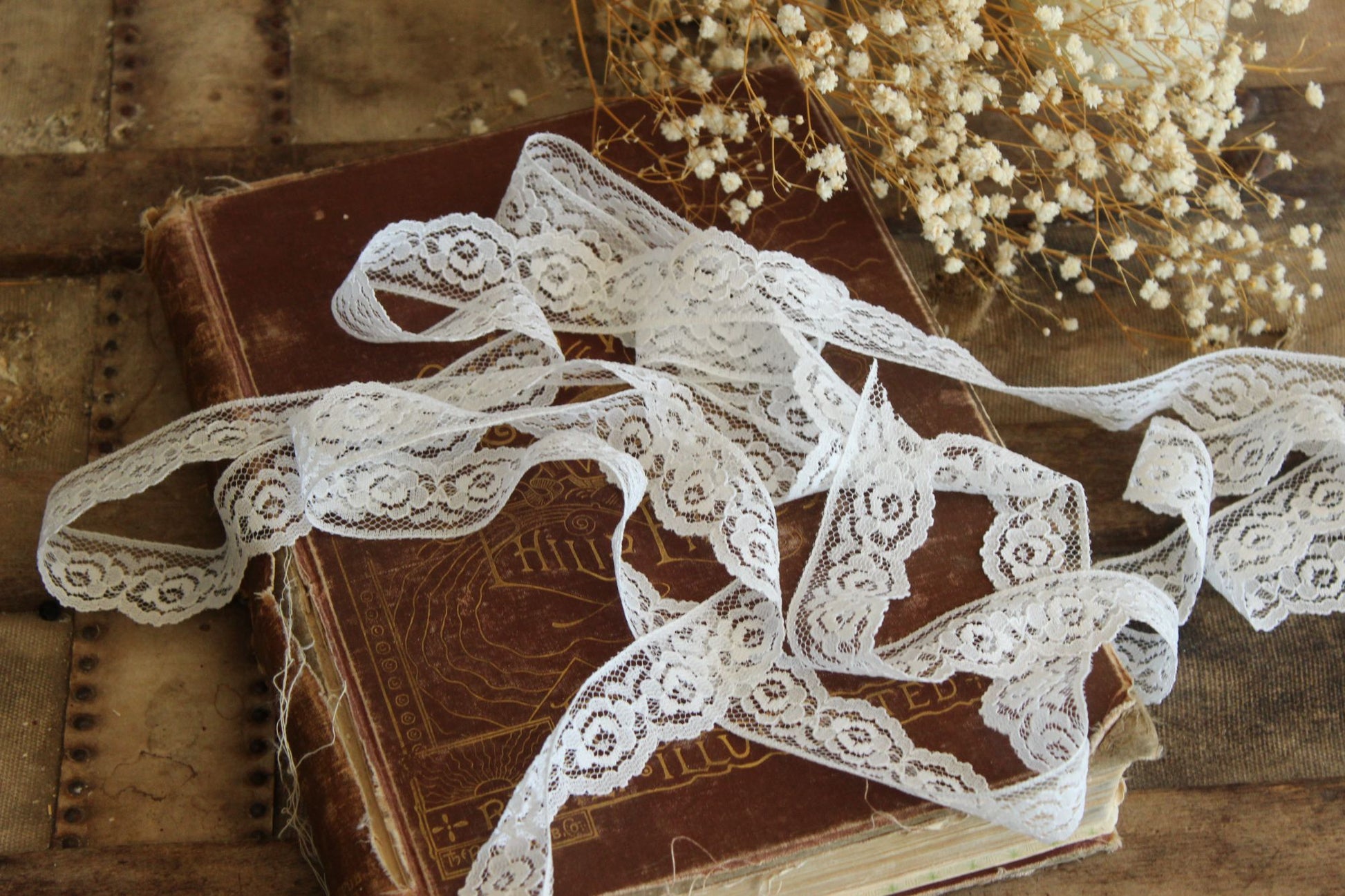 Vintage White Lace Trim, 2 Yards, 1.25" wide, Nylon, Sewing Supply