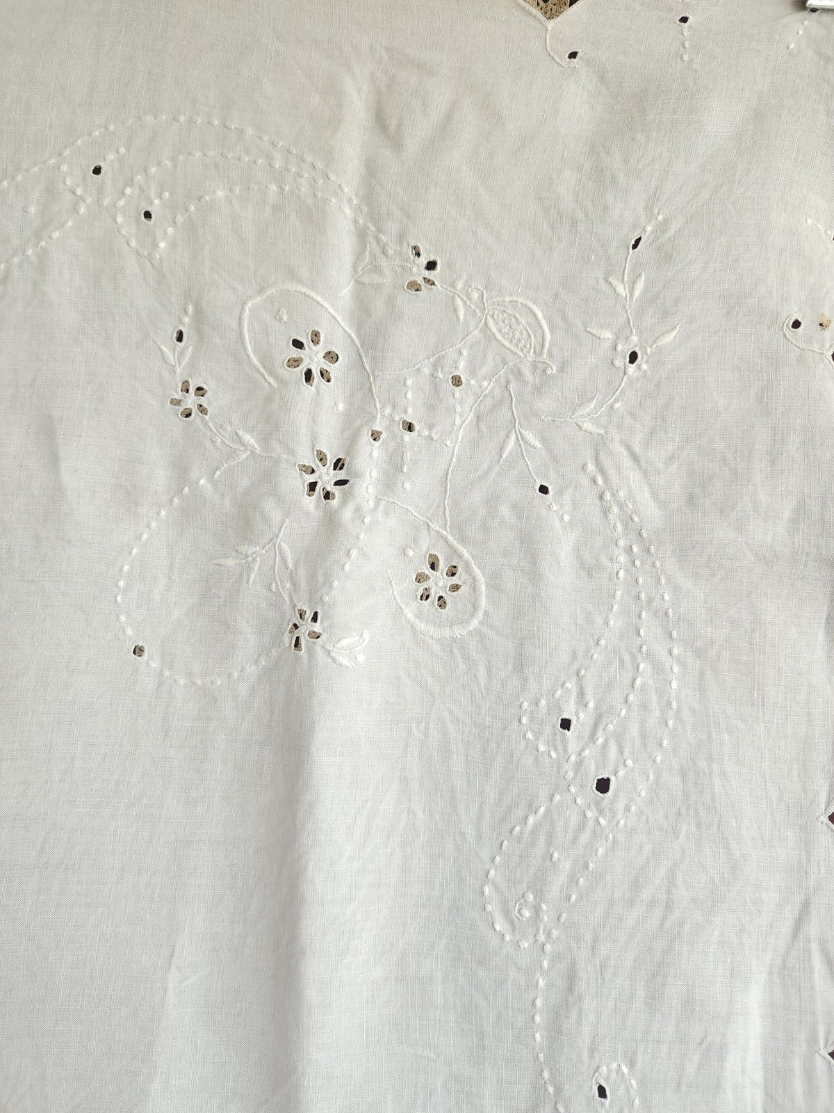Vintage 1910s Embroidered Linen Tablecloth with Broderie Anglaise