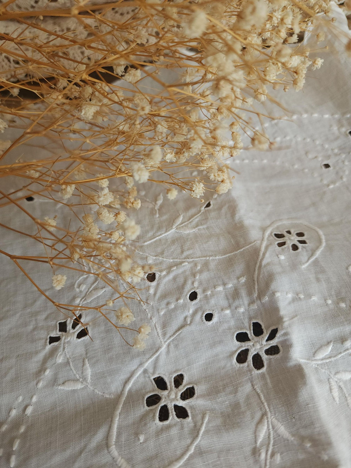 Vintage 1910s Embroidered Linen Tablecloth with Broderie Anglaise