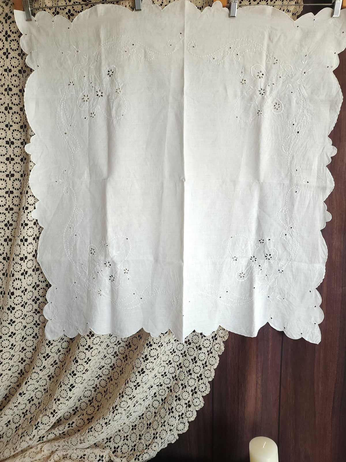Vintage 1910s Embroidered Linen Tablecloth with Broderie Anglaise